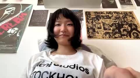 Snapshot of jesicalozaya chatting on 05/01/26, 08:41 Emi online show from 05/01/26, 08:41