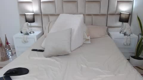 Snapshot of jesicataylorx chatting on 11/27/25, 03:03 JESICA online show from 11/27/25, 03:03