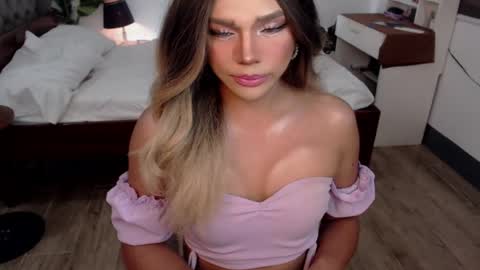 Snapshot of jesie_hot69 chatting on 07/15/26, 04:51 jesie_hot69 online show from 07/15/26, 04:51