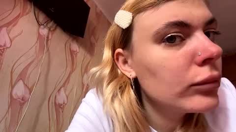 JeslyNomert online show from 10/26/25, 07:36