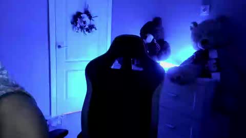 jess1ca_rabb1t online show from 12/06/24, 12:16