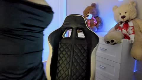 jess1ca_rabb1t online show from 01/23/25, 02:50