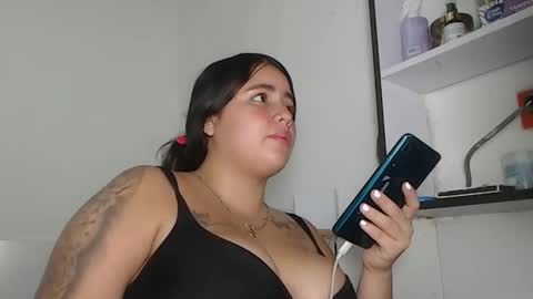 Snapshot of jess_beauty chatting on 03/16/26, 03:23 jess beauty online show from 03/16/26, 03:23