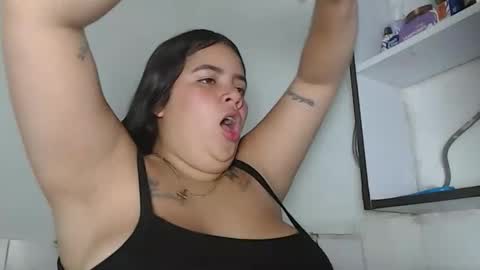 Snapshot of jess_beauty chatting on 03/21/26, 05:01 jess beauty online show from 03/21/26, 05:01