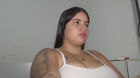 Snapshot of jess_beauty chatting on 04/13/26, 04:07 jess beauty online show from 04/13/26, 04:07