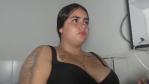 Snapshot of jess_beauty chatting on 04/22/26, 03:53 jess beauty online show from 04/22/26, 03:53