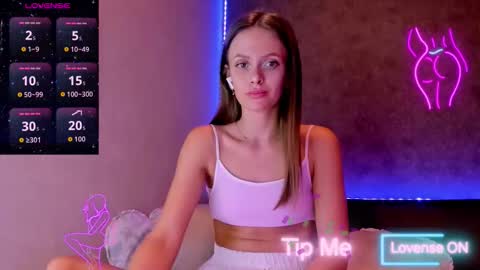 Jess online show from 09/16/25, 01:17