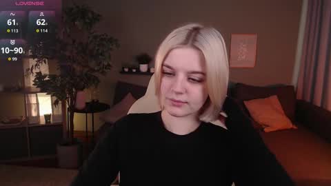 Snapshot of jess_marais chatting on 10/21/25, 07:53 Jess online show from 10/21/25, 07:53