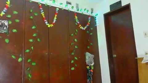 Snapshot of jess_sweett chatting on 03/24/26, 12:26 Jessica online show from 03/24/26, 12:26