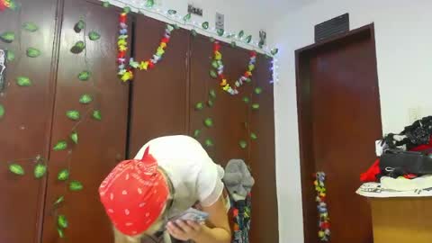 Snapshot of jess_sweett chatting on 04/16/26, 08:31 Jessica online show from 04/16/26, 08:31