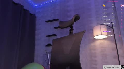 Snapshot of jessdrop chatting on 11/25/25, 05:02 Jesus IG JessusOne online show from 11/25/25, 05:02