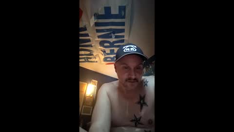Snapshot of jessebigballsyyz chatting on 04/29/26, 10:38 jessebigballsyyz online show from 04/29/26, 10:38