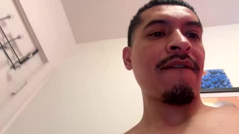 Snapshot of jesselopezcali chatting on 02/16/25, 08:44 Hungjessy online show from 02/16/25, 08:44