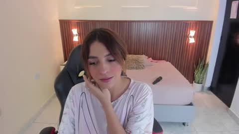 Snapshot of jessi_jones1 chatting on 10/03/25, 03:25 J E S S I online show from 10/03/25, 03:25