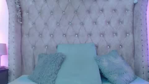 Jessica  online show from 12/01/25, 04:56