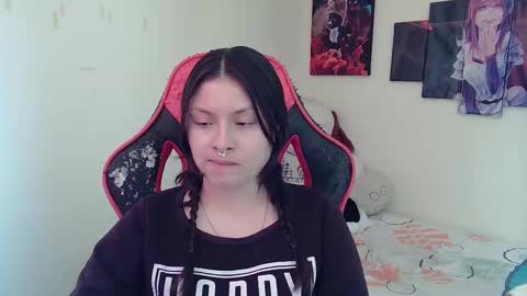 Jessica gomez online show from 02/17/25, 07:42