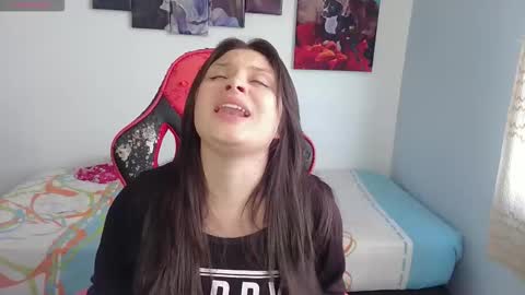 Jessica gomez online show from 11/26/25, 09:49