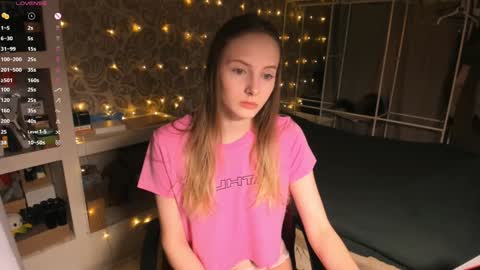 Snapshot of jessica_jane_ chatting on 01/21/25, 02:43 Mila online show from 01/21/25, 02:43