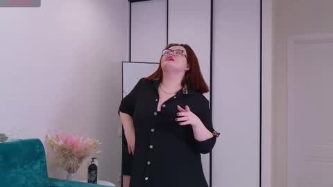 Natalia online show from 12/10/24, 01:54