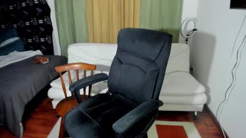 Snapshot of jessica_rabbit777_ chatting on 02/07/25, 01:04 jessica_rabbit777_ online show from 02/07/25, 01:04