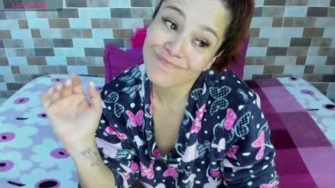 Snapshot of jessica_robertss chatting on 04/27/26, 10:08 jessimodel independient online show from 04/27/26, 10:08