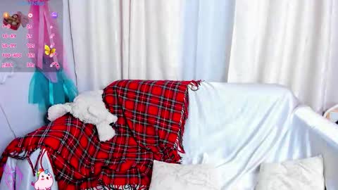 Snapshot of jessica_tiny chatting on 10/31/25, 02:12 Jessica online show from 10/31/25, 02:12