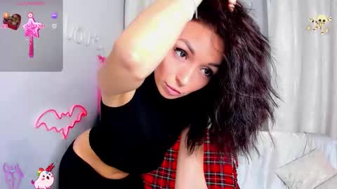 Snapshot of jessica_tiny chatting on 11/10/25, 01:04 Jessica online show from 11/10/25, 01:04