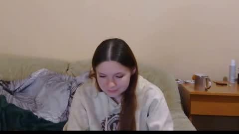 jessicaholland1 online show from 04/23/26, 06:21