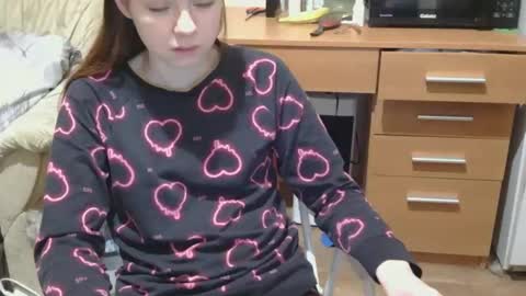 jessicaholland1 online show from 05/03/26, 07:20