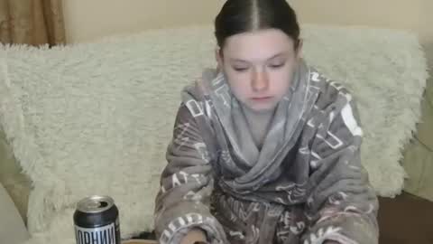jessicaholland1 online show from 05/10/26, 05:51