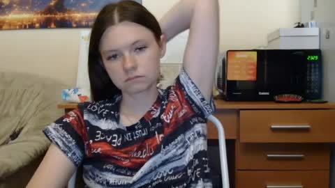 jessicaholland1 online show from 06/21/26, 06:32