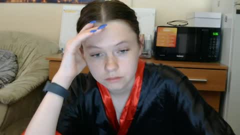 jessicaholland1 online show from 06/28/26, 05:19