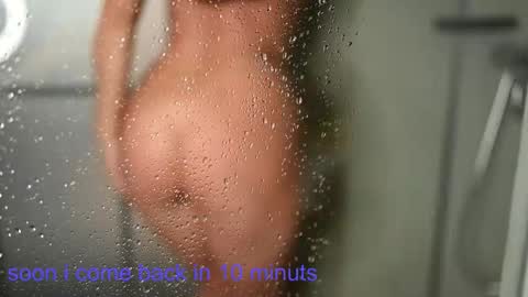 Snapshot of jessicallo chatting on 10/20/25, 04:46 Jess online show from 10/20/25, 04:46