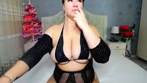 Snapshot of jessicalove20 chatting on 12/20/25, 11:50 single mommy online show from 12/20/25, 11:50