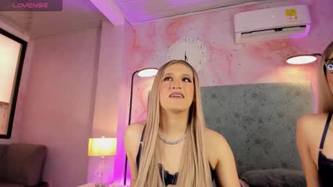 JESSI AND NAOMI online show from 09/16/25, 09:16