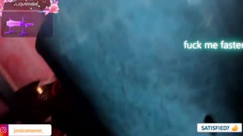 Snapshot of jessicameron chatting on 06/18/26, 01:17 JESSI AND NAOMI online show from 06/18/26, 01:17