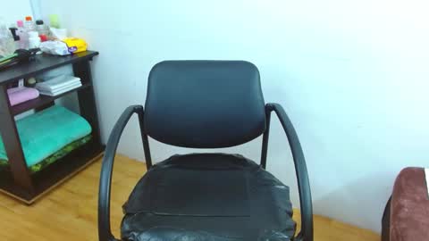 Snapshot of jessicarabbit4 chatting on 02/08/25, 02:15 jessicarabbit4 online show from 02/08/25, 02:15