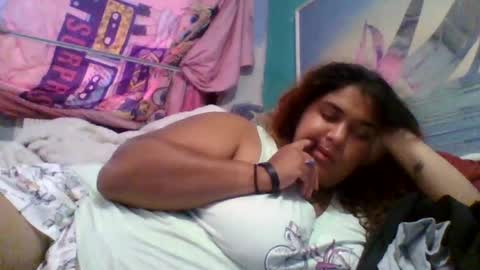 Snapshot of jessicarabbits4 chatting on 06/22/26, 01:07 dovedianna online show from 06/22/26, 01:07