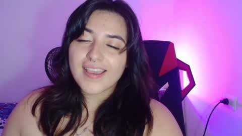 Snapshot of jessicared18 chatting on 09/29/25, 03:39 jessicared18 online show from 09/29/25, 03:39