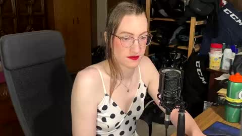Snapshot of jessicastarla chatting on 04/29/26, 10:16 Jessica Starla online show from 04/29/26, 10:16