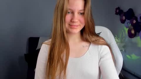 Snapshot of jessie_cutee chatting on 03/16/26, 01:22 Jess online show from 03/16/26, 01:22