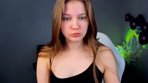 Snapshot of jessie_cutee chatting on 03/17/26, 01:10 Jess online show from 03/17/26, 01:10