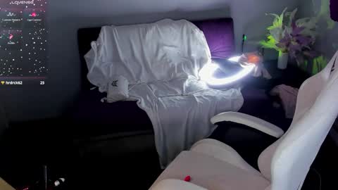 Snapshot of jessie_cutee chatting on 03/25/26, 02:17 Jess online show from 03/25/26, 02:17