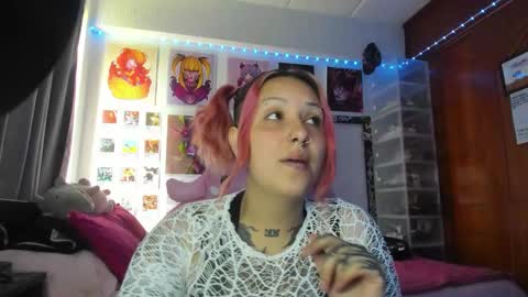 Snapshot of jessie_williams_01 chatting on 03/19/26, 05:17 Your Sweet Angel online show from 03/19/26, 05:17