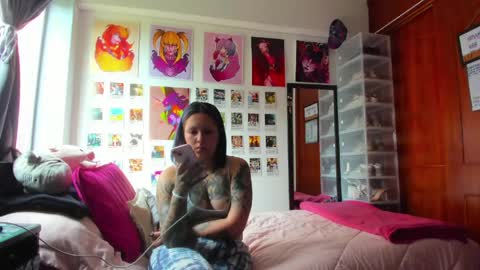 Snapshot of jessie_williams_01 chatting on 04/15/26, 06:37 Your Sweet Angel online show from 04/15/26, 06:37