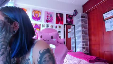 Snapshot of jessie_williams_01 chatting on 04/15/26, 07:58 Your Sweet Angel online show from 04/15/26, 07:58