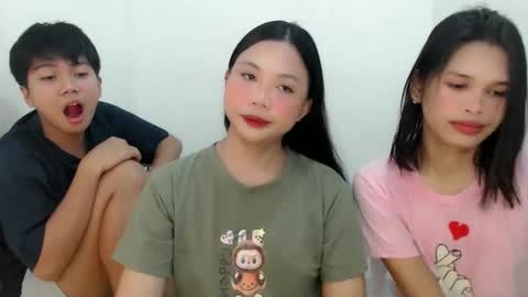 Snapshot of jessiefoxx0 chatting on 02/22/25, 04:29 Jessie online show from 02/22/25, 04:29