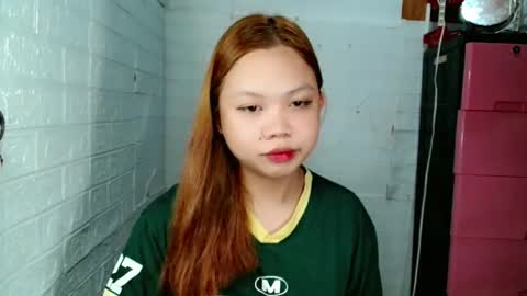 Snapshot of jessiefoxx0 chatting on 04/13/26, 04:51 Jessie online show from 04/13/26, 04:51