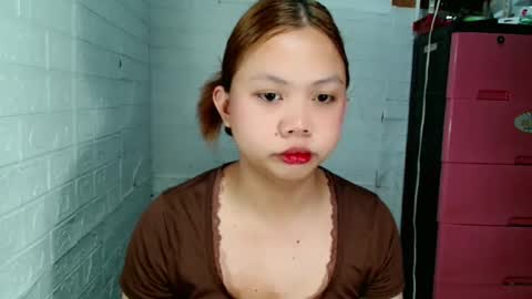 Snapshot of jessiefoxx0 chatting on 04/24/26, 11:12 Jessie online show from 04/24/26, 11:12