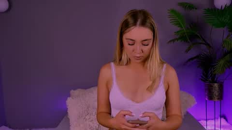 jessiellle online show from 10/23/25, 07:07